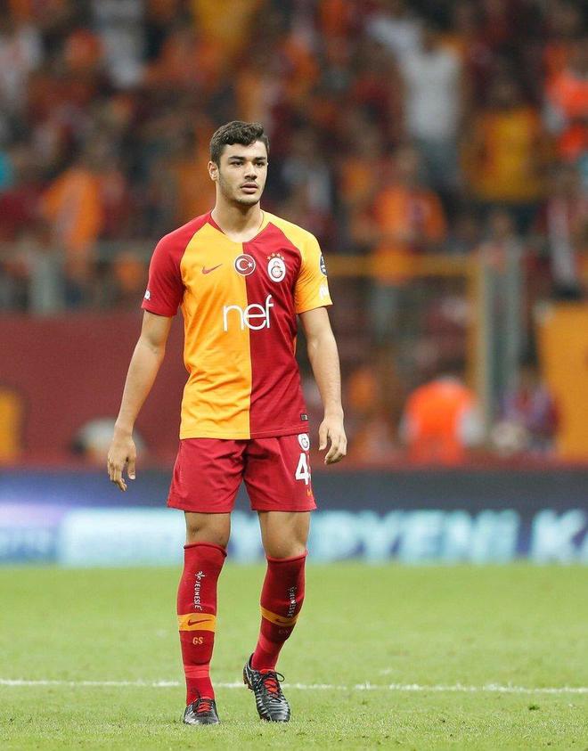 巴西天才中场加盟德甲俱乐部刷新转会纪录