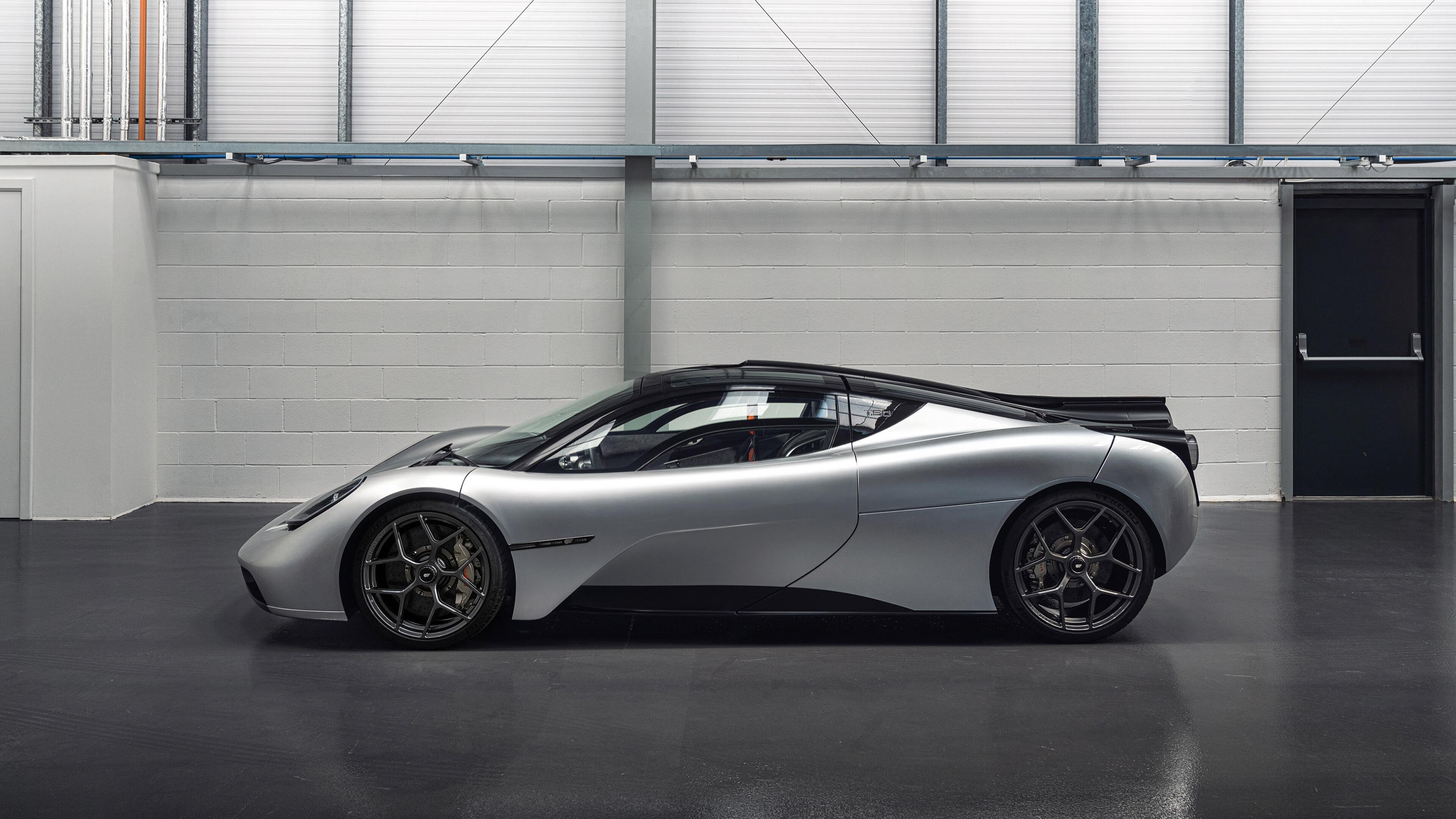 F1风云对决映射绿茵场,曼城一波带走冰岛,年度争冠焦点战的激情与启示