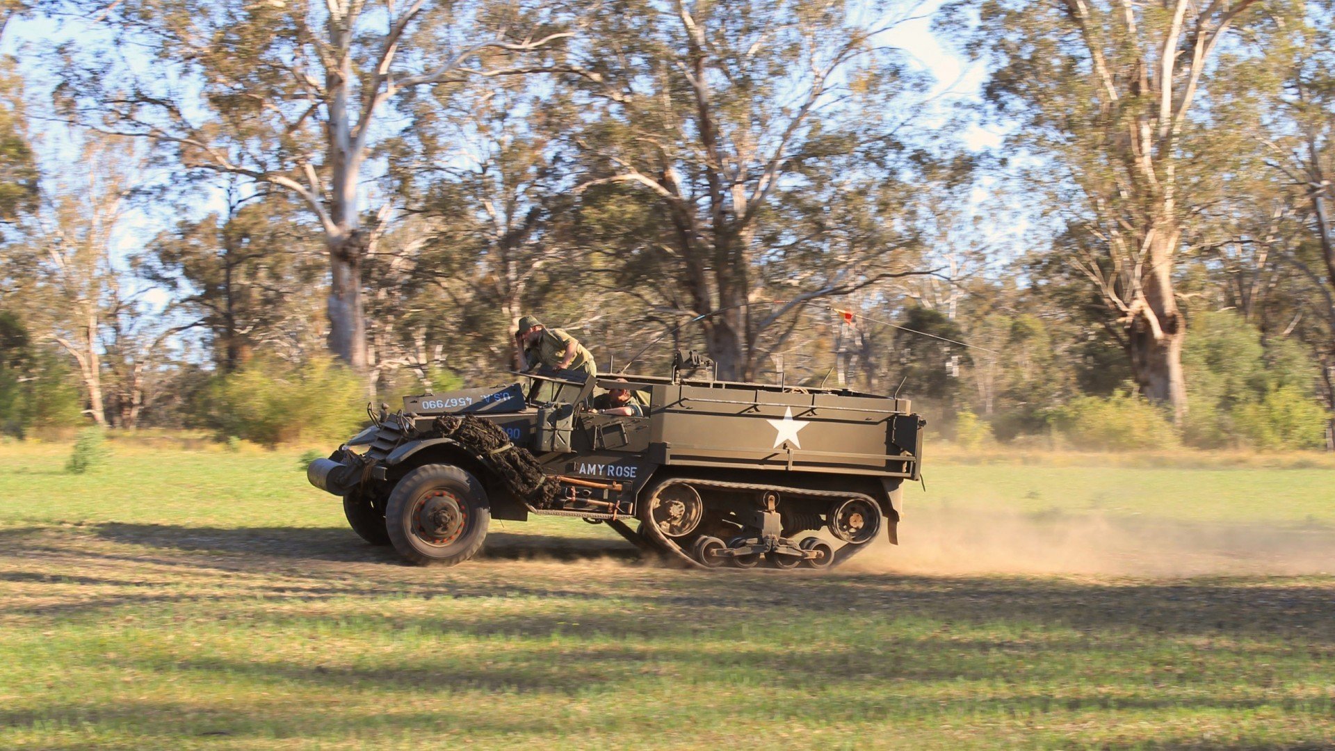 哈登个人英雄主义闪耀，骑士团队协作提前终结悬念