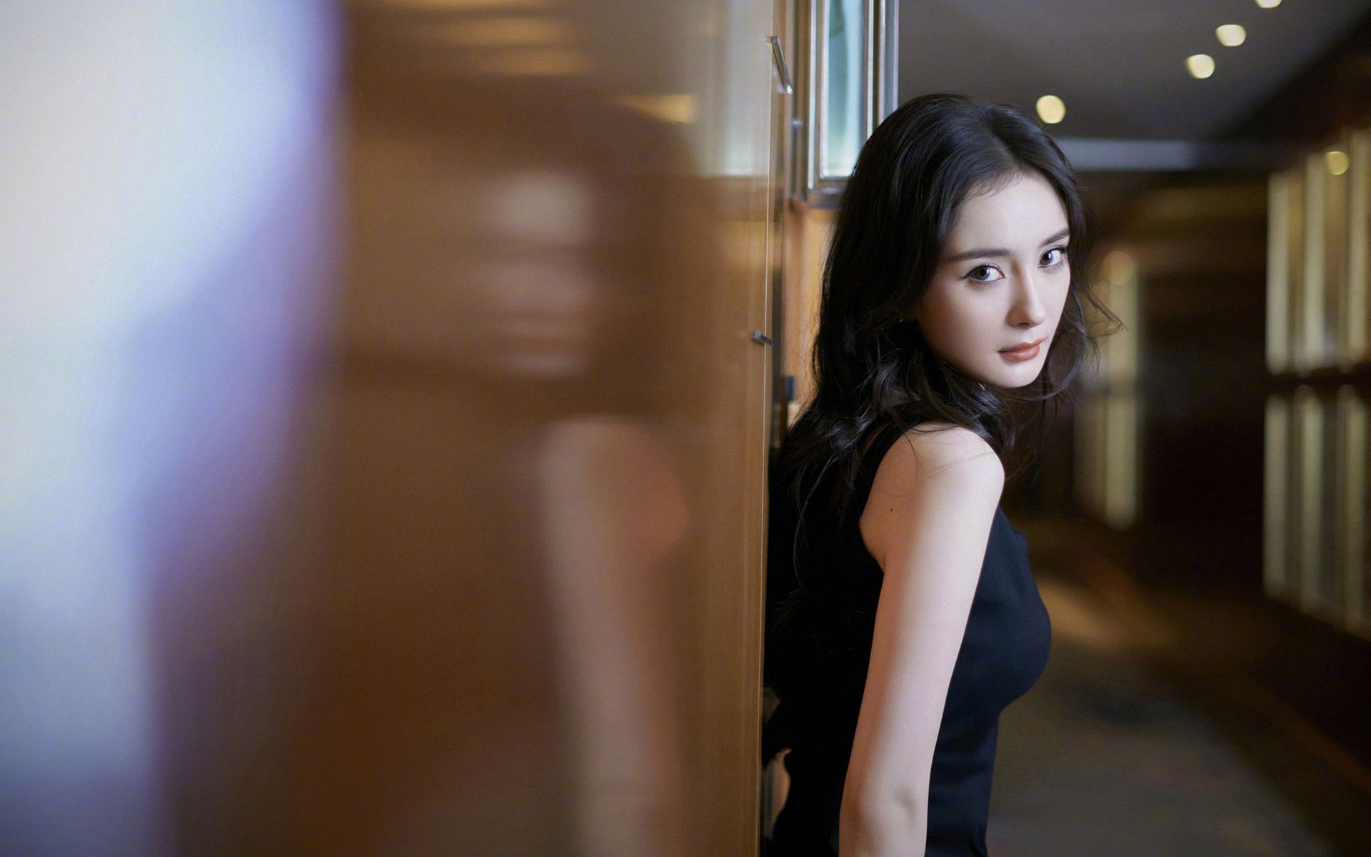 篮球风云,灰熊碾压骑士展团队统治,哈利伯顿德甲争冠战演绎个人传奇