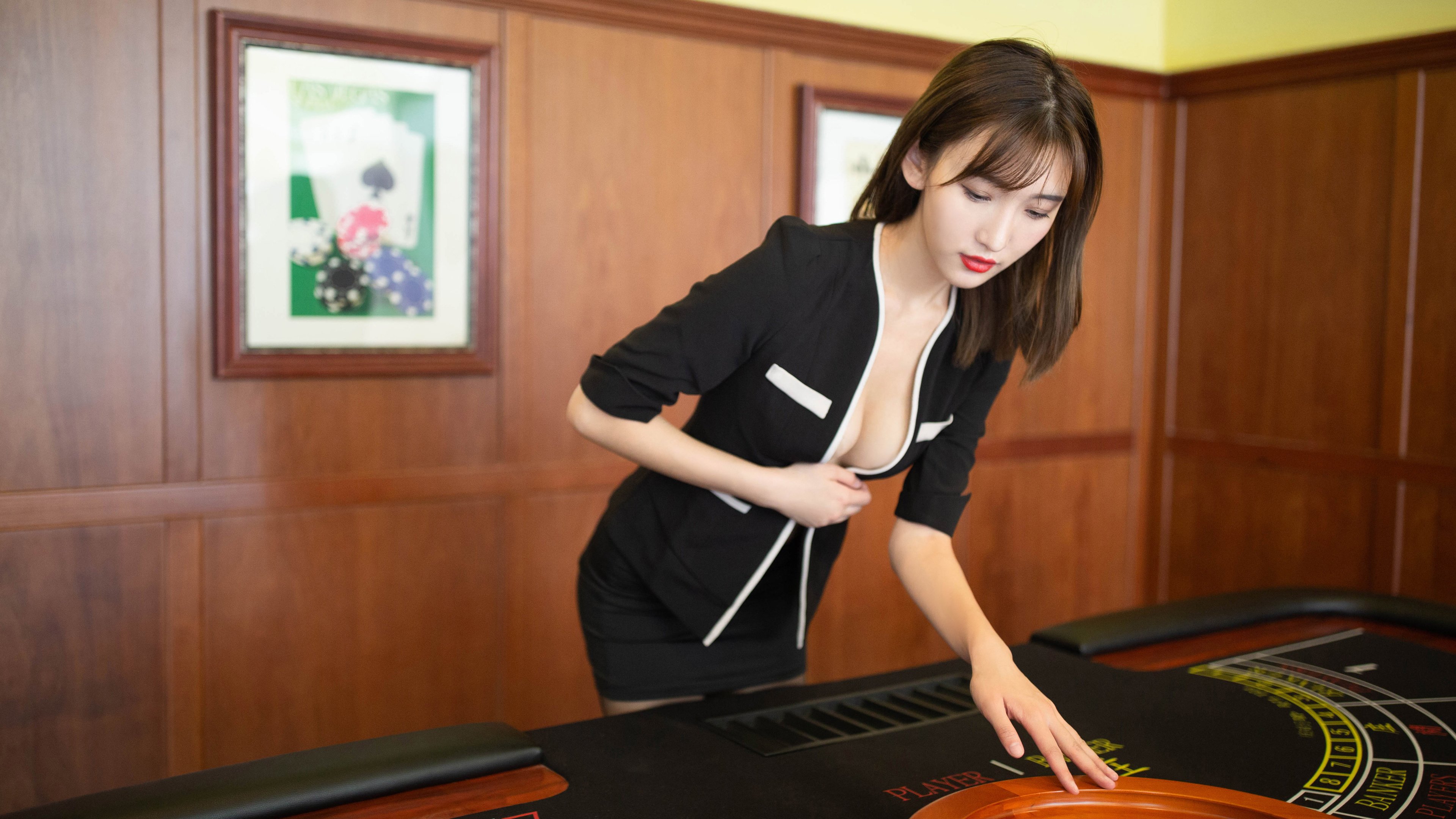 跨越洲际的绿茵对话,皮克关键节点两连击,智利2-1战胜利物浦